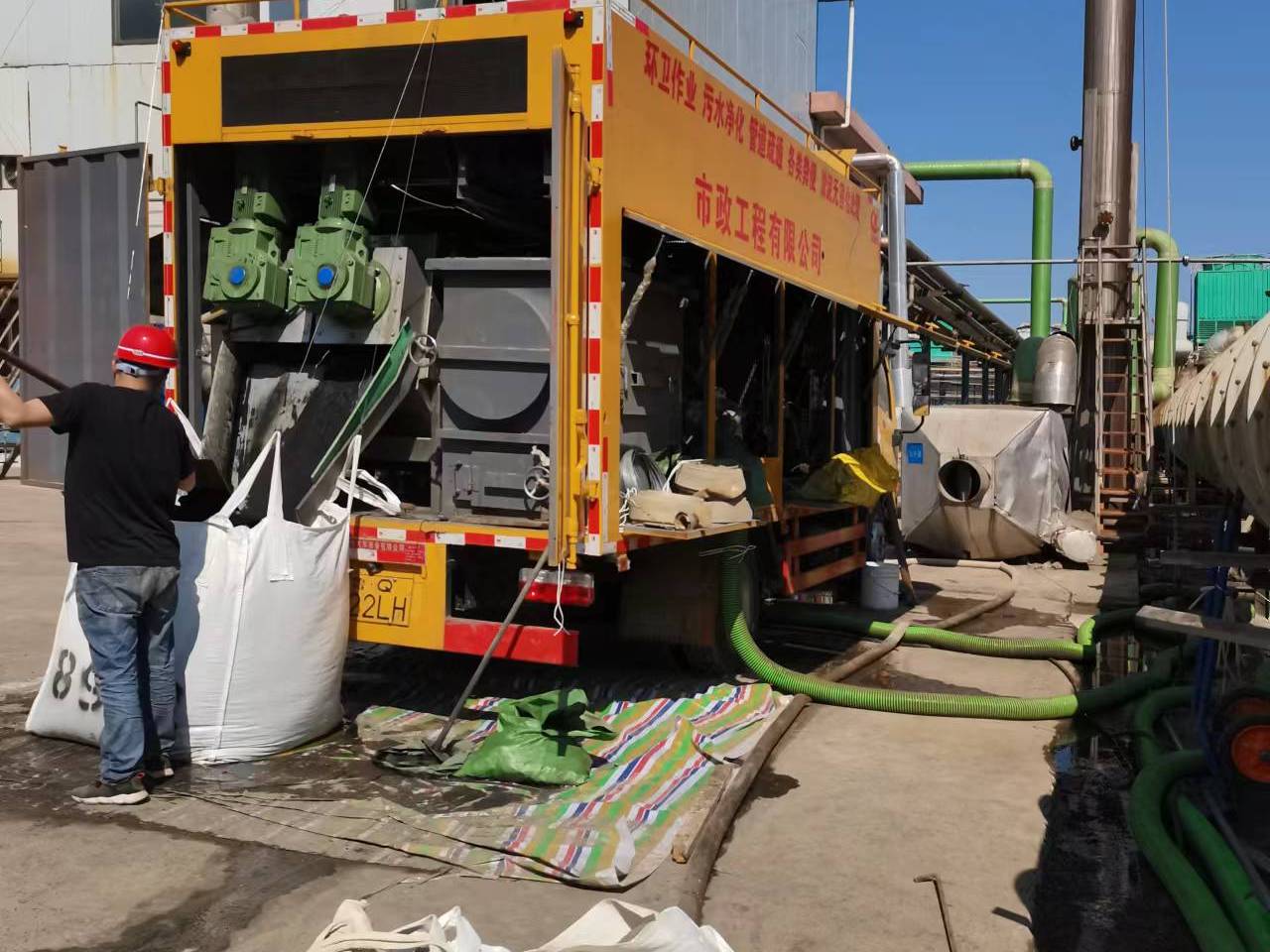 台山淤泥压干处理